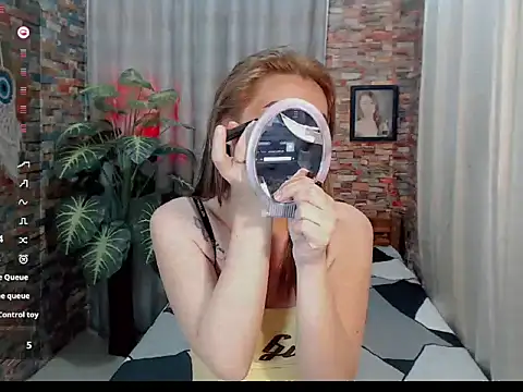 cutemac69 online show from 11-21-25, 10:53