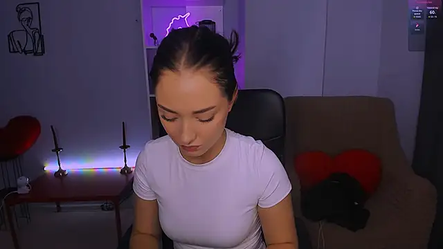 Snapshot of miki-niki chatting on 11-14-25, 10:41 miki-niki online show from 11-14-25, 10:41