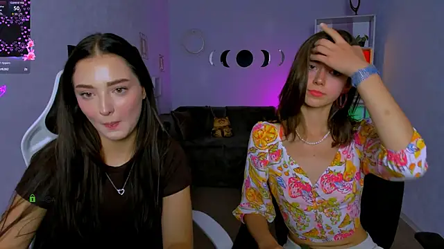 Snapshot of miki-niki chatting on 09-23-25, 12:34 miki-niki online show from 09-23-25, 12:34