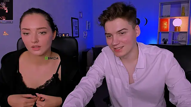 Snapshot of miki-niki chatting on 11-06-25, 01:37 miki-niki online show from 11-06-25, 01:37