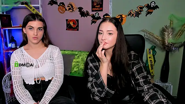 Snapshot of miki-niki chatting on 11-03-25, 04:10 miki-niki online show from 11-03-25, 04:10