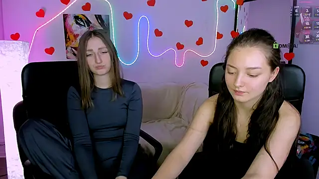 Snapshot of miki-niki chatting on 02-25-26, 11:10 miki-niki online show from 02-25-26, 11:10