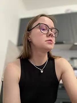  CherryBloom  online show from 03-11-26, 01:05