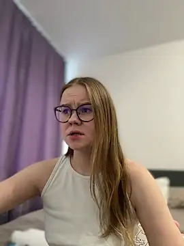  CherryBloom  online show from 04-25-26, 12:52