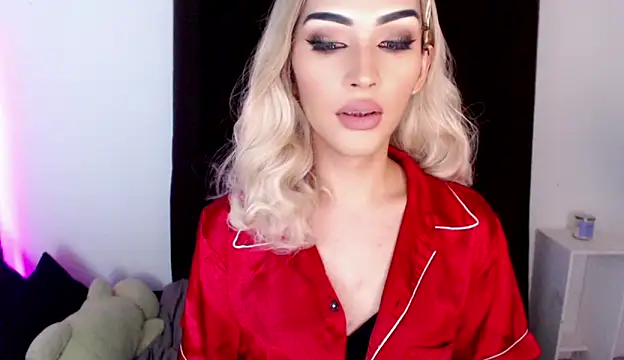 Alicegreenexx online show from 06-18-26, 05:07