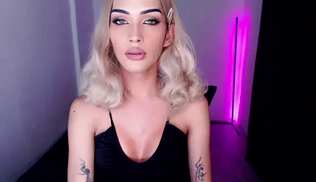 Alicegreenexx online show from 06-15-26, 05:56