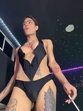 Snapshot of naho_love chatting on 10-02-25, 08:40 naho love online show from 10-02-25, 08:40