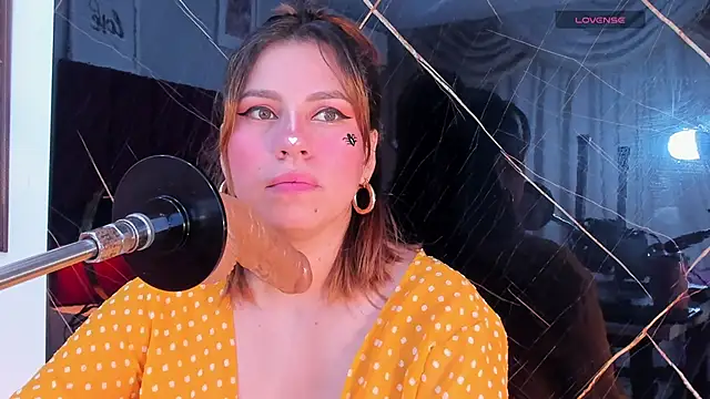 abby blond  online show from 10-10-25, 12:17