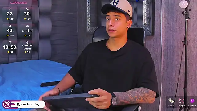 jaze bradley online show from 11-10-25, 11:26