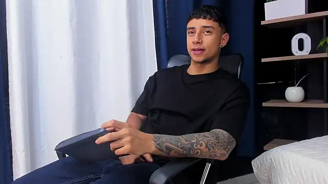 jaze bradley online show from 11-28-25, 11:32