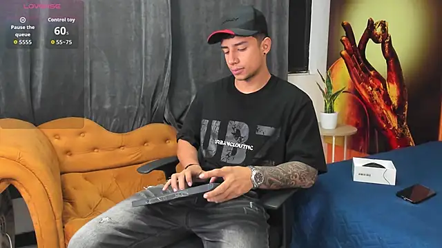 jaze bradley online show from 10-10-25, 11:22