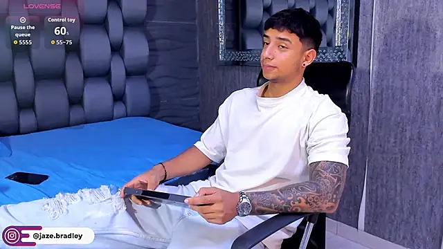 jaze bradley online show from 10-04-25, 11:34