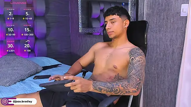 jaze bradley online show from 10-17-25, 11:45