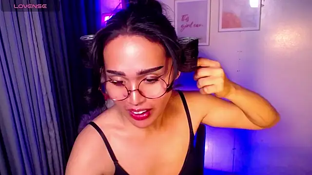 urmidnightcravingsxx online show from 07-01-26, 12:33