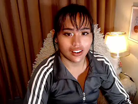 urmidnightcravingsxx online show from 04-01-26, 06:05