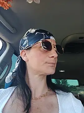 Snapshot of caro252 chatting on 05-23-26, 06:56 caro252 online show from 05-23-26, 06:56