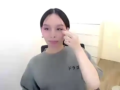 holly tabby online show from 10-03-25, 07:37