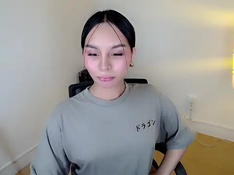 holly tabby online show from 02-06-26, 05:03