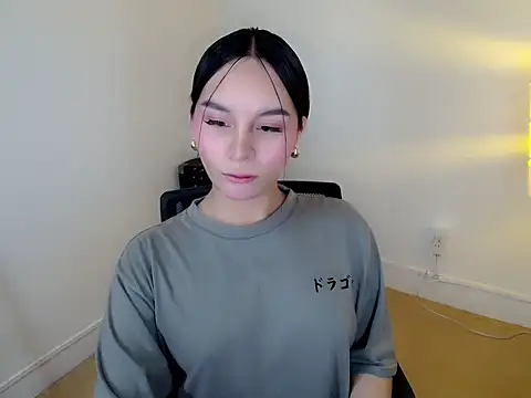 holly tabby online show from 01-18-26, 08:34