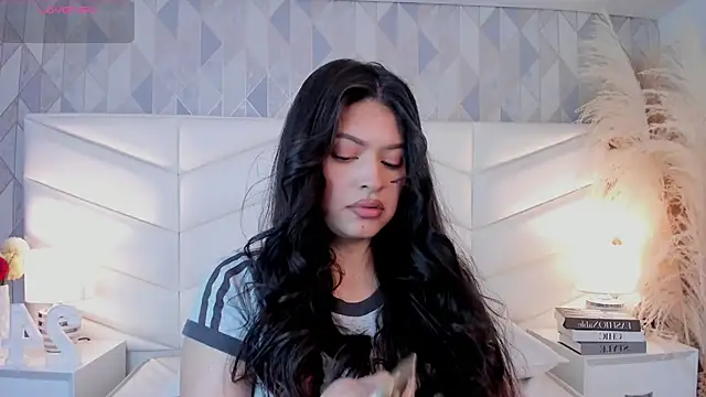 victoria   jonnes online show from 09-24-25, 12:22