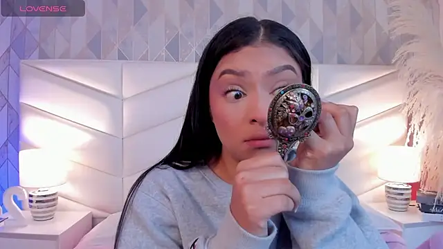 victoria   jonnes online show from 11-11-25, 12:33