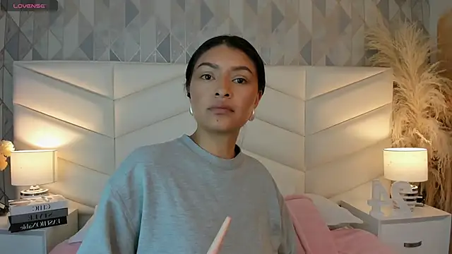 victoria   jonnes online show from 09-18-25, 12:41