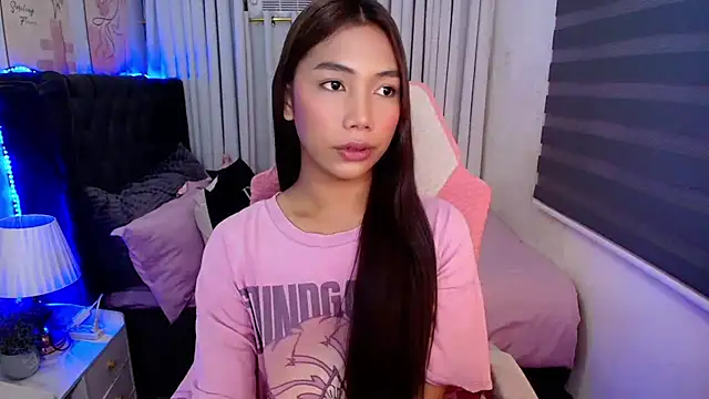 Snapshot of naughtyjayde chatting on 06-27-26, 08:37 naughtyjayde online show from 06-27-26, 08:37