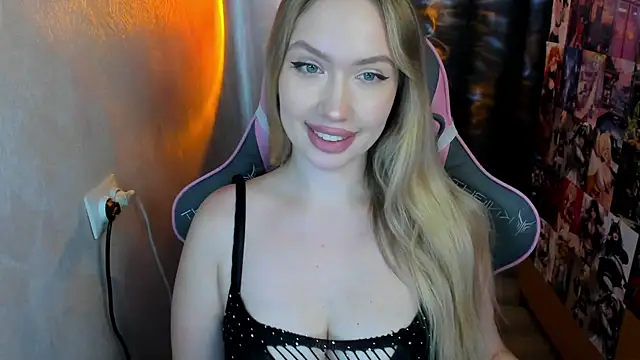 NicoleRiccii online show from 11-11-25, 11:49