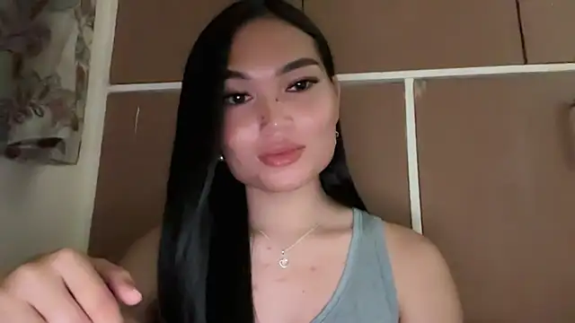 Makeamesswithjenieyang online show from 12-01-25, 07:37