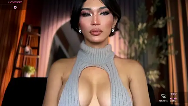 Snapshot of Huntress_xxx chatting on 06-26-26, 01:00 Huntress xxx online show from 06-26-26, 01:00