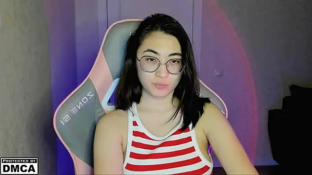 MeilideQian1 online show from 11-22-25, 05:34