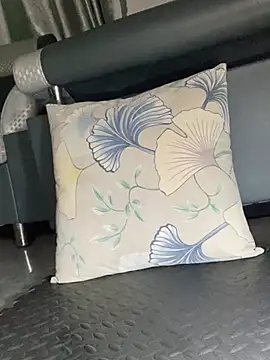 Snapshot of meiiijr55 chatting on 01-08-26, 05:08 meiiijr55 online show from 01-08-26, 05:08