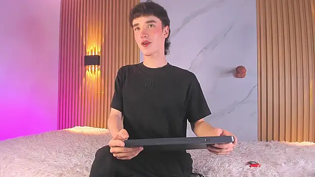 austin rouse online show from 10-21-25, 07:35