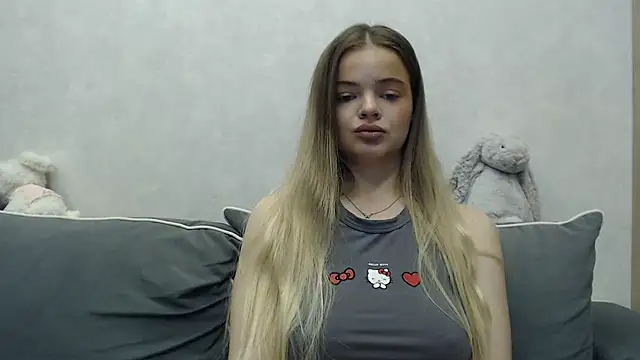 Sarah keyy online show from 11-19-25, 06:41