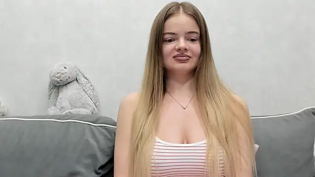 Sarah keyy online show from 03-09-26, 05:38