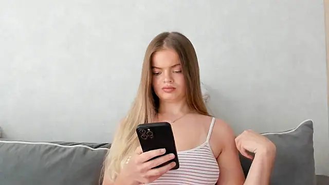 Snapshot of Sarah_keyy chatting on 05-31-26, 06:09 Sarah keyy online show from 05-31-26, 06:09