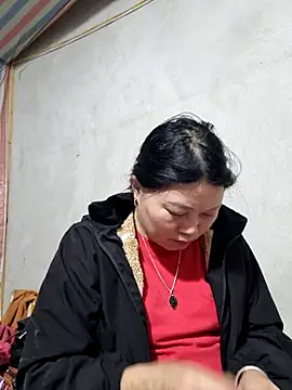 yoowwmr online show from 11-21-25, 12:04