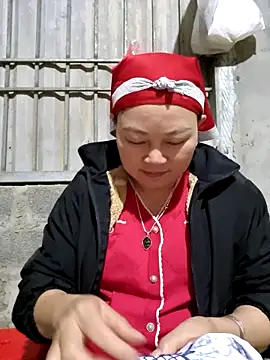 yoowwmr online show from 11-16-25, 12:10