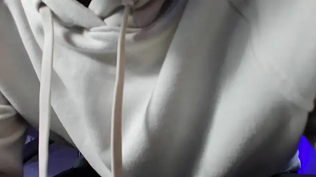 Snapshot of etham_wolf_ chatting on 09-19-25, 12:53 etham wolf online show from 09-19-25, 12:53