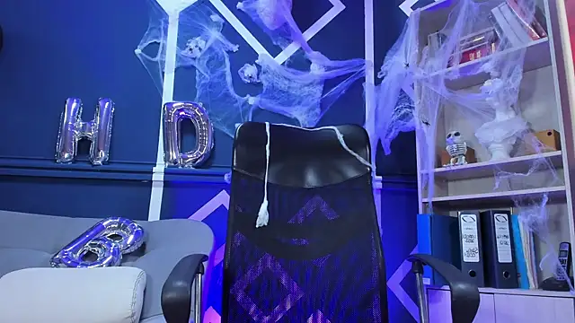 etham wolf  online show from 10-31-25, 01:19