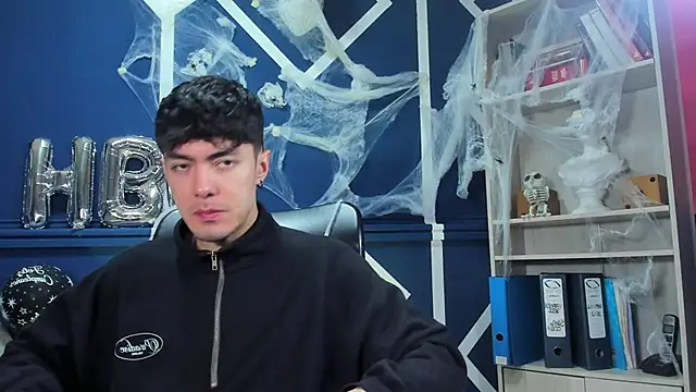 etham wolf  online show from 10-29-25, 12:15