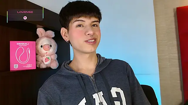 Ezra Storm online show from 11-17-25, 05:00