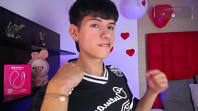 Ezra Storm online show from 02-12-26, 04:56