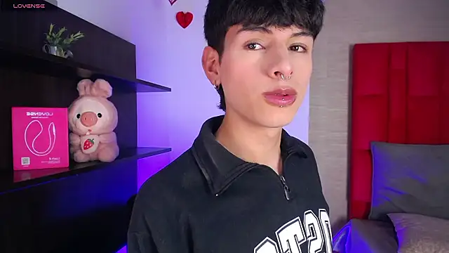 Ezra Storm online show from 02-17-26, 04:32