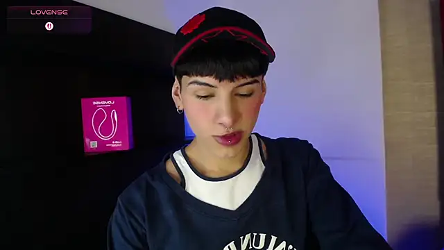 Ezra Storm online show from 10-19-25, 04:59