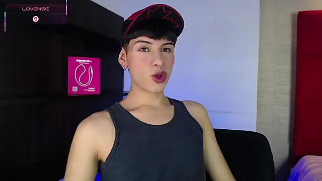 Ezra Storm online show from 10-18-25, 04:47