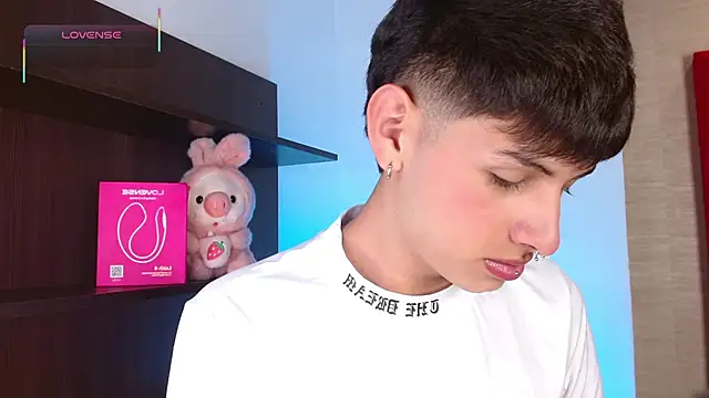 Ezra Storm online show from 11-30-25, 05:19