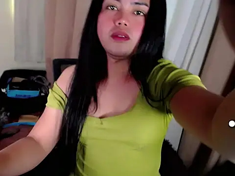 zhillycate online show from 10-08-25, 04:47