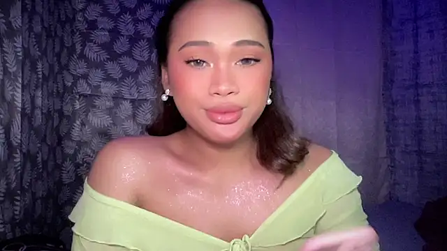Snapshot of Exotic_alyssa69 chatting on 06-29-26, 04:17 Exotic alyssa69 online show from 06-29-26, 04:17
