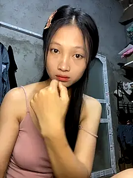 Snapshot of vyvy777 chatting on 09-23-25, 12:28 vyvy777 online show from 09-23-25, 12:28